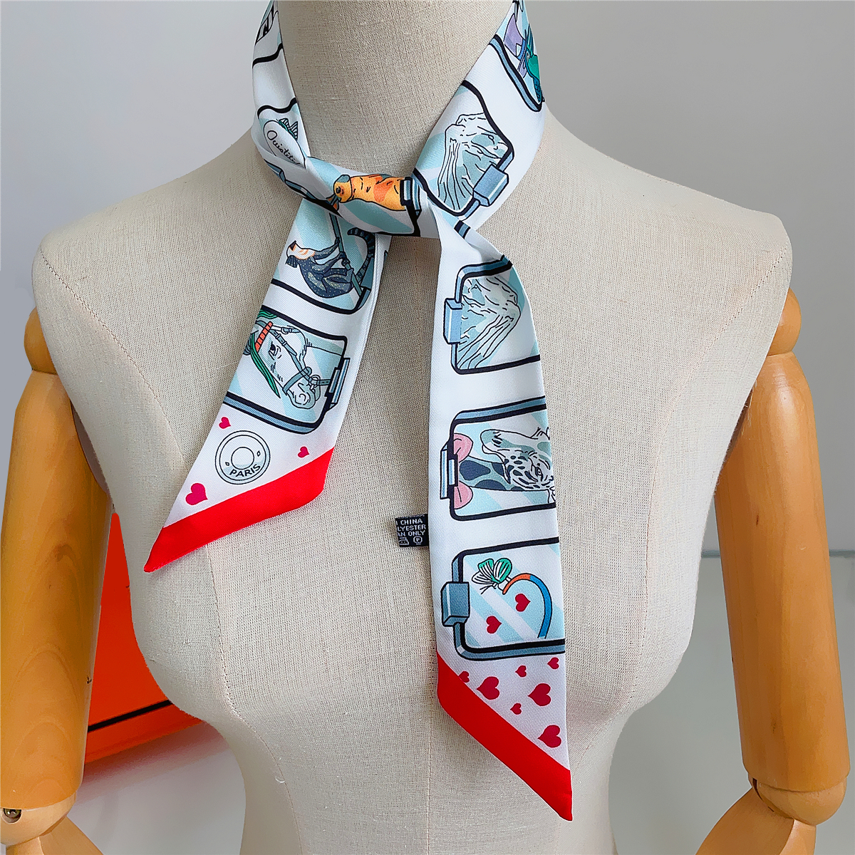 Brand Design Twill 100% Silk S - Scarf Silk Square reseña y precio