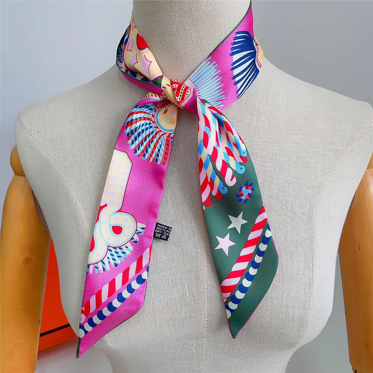 Brand Design Twill 100% Silk S - Silk Neck Scarf reseña y precio